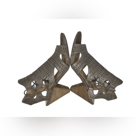 Vince Camuto Metallic Taupe Eadon Heeled Sandals. Gentle Used Condition! - Picture 6 of 12